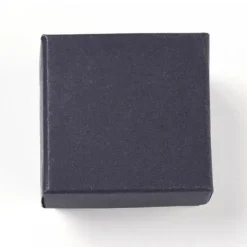 boîte noir carton avec mousse noire pour un joyeux anniversaire