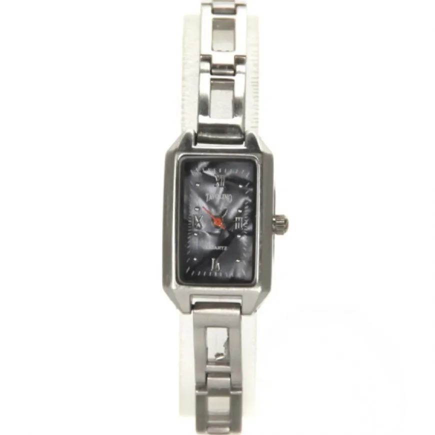 Petite montre fine femme